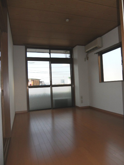 Living and room