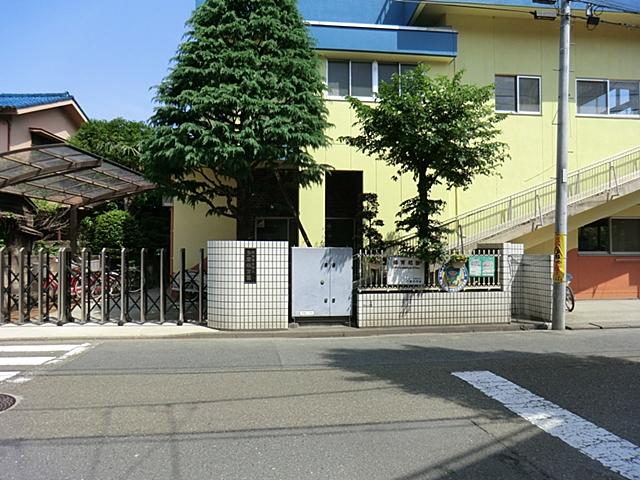 kindergarten ・ Nursery. It is very encouraging for the two-earner of the married couple and there is a nursery school near the 1100m to Tama nursery.