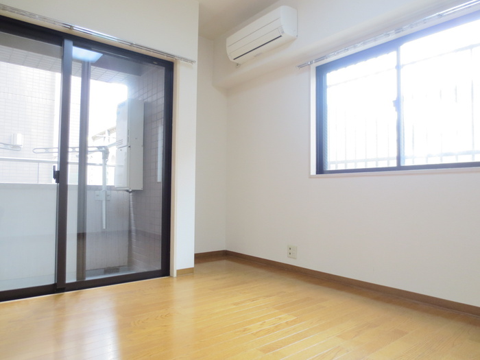 Living and room