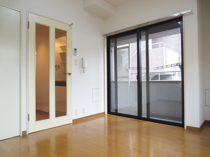 Living and room