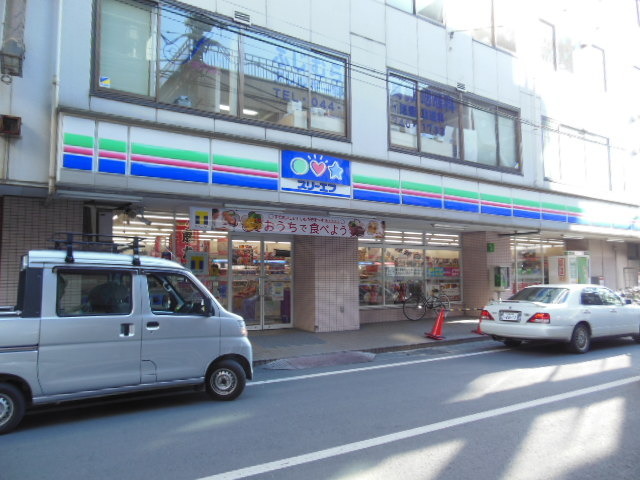 Convenience store. Three F! (Convenience store) up to 47m