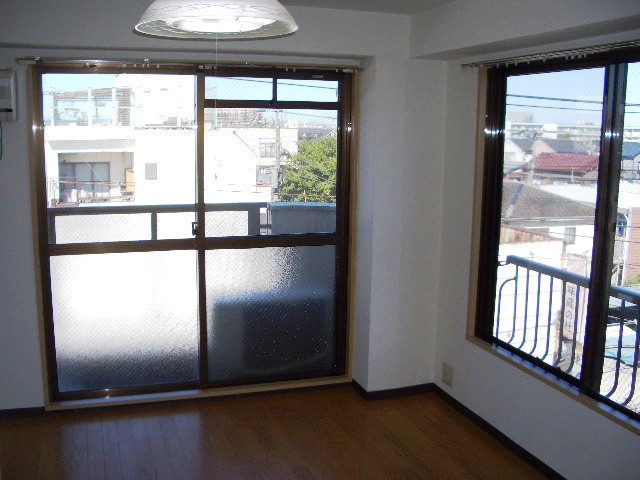 Living and room
