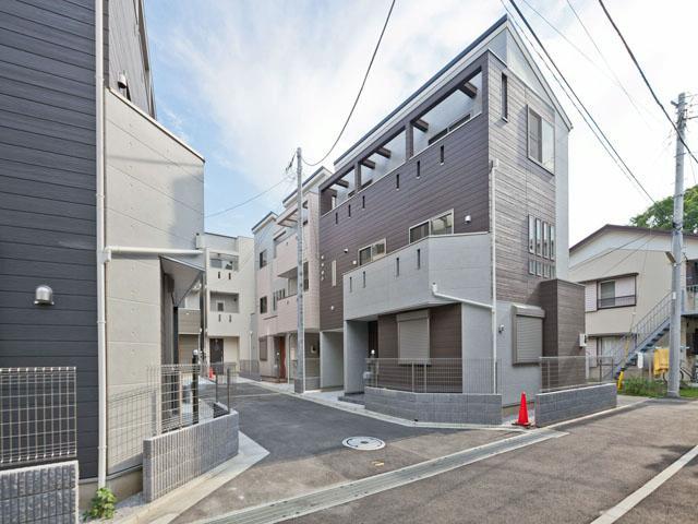 Local photos, including front road. Local (September 2013) Shooting