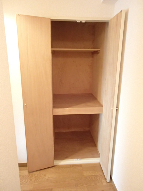 Receipt. Capacity plentiful entrance storage