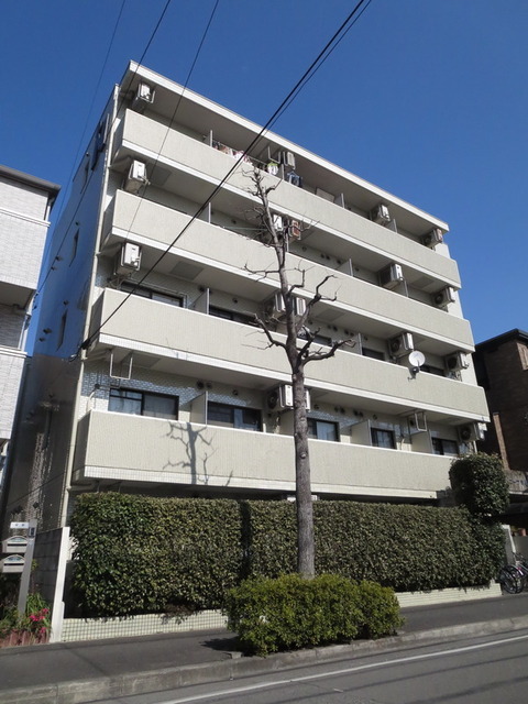 Building appearance. Neighborhood facilities also enhance