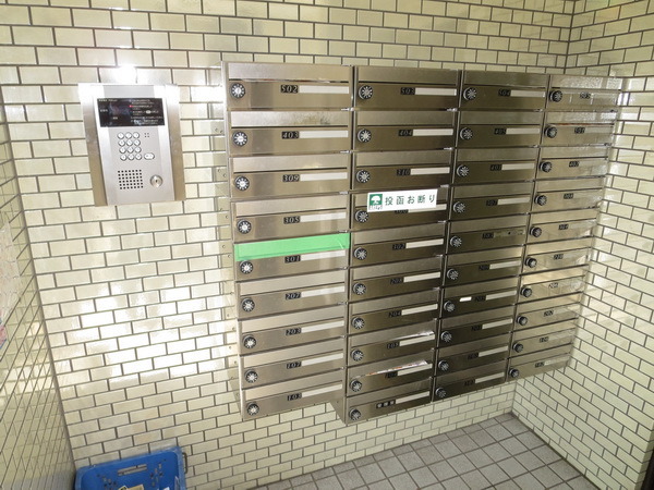 Other common areas. Mailbox ・ auto lock