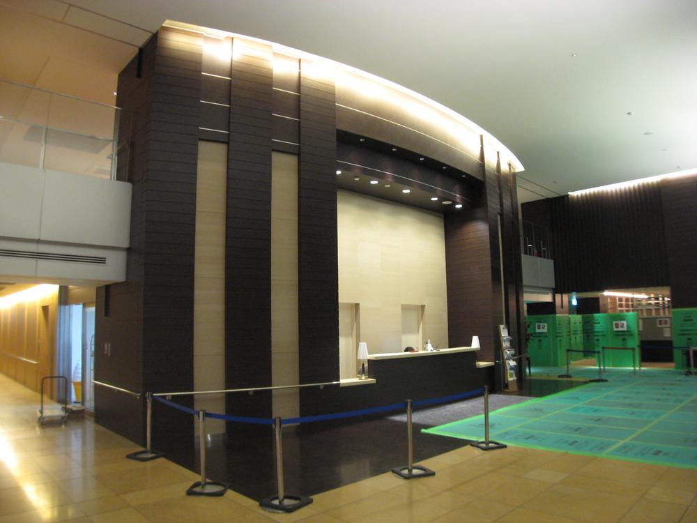 lobby. Front service (common areas)