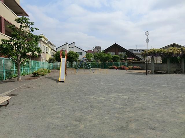 park. When Shimokotanaka park that can be used in the 400m garden feeling up to 3-chome park is near, Children playground, Elimination of the lack of exercise, It is convenient to walk.