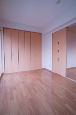 Living and room. Western-style 6.1 Pledge