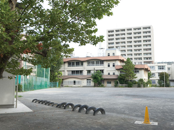Surrounding environment. Kamimaruko elementary school (about 790m ・ A 10-minute walk)