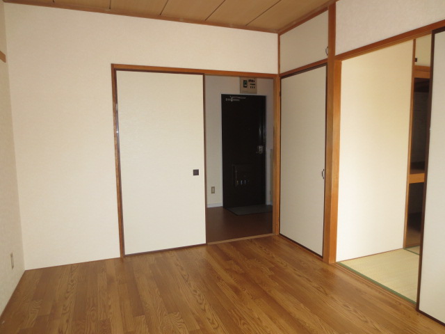 Living and room