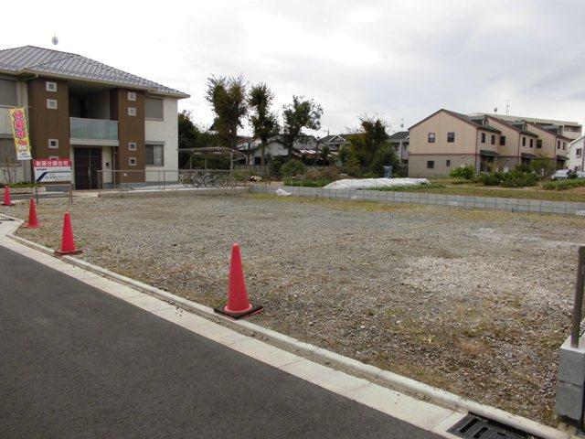 Local appearance photo. Local (11 May 2013) Shooting