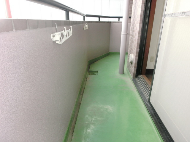 Balcony. Balcony of the laundry is dried easy to spread