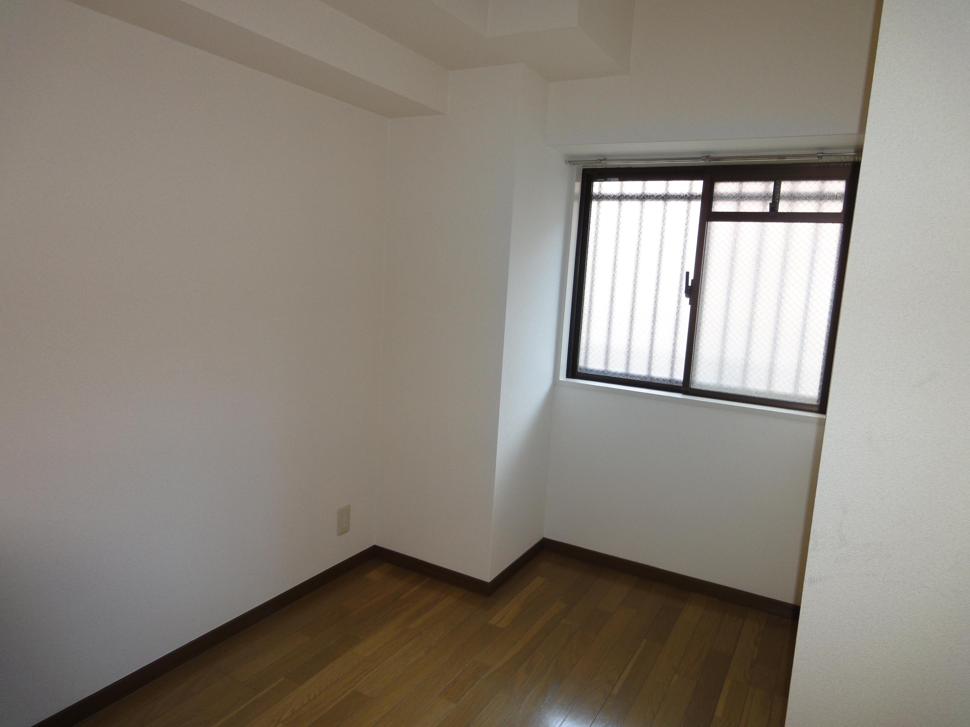 Other room space. Western-style 4.5 Pledge