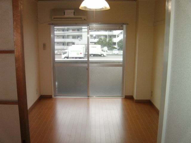 Living and room