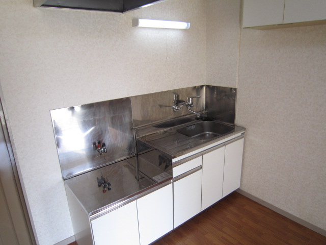 Kitchen. Gas stove installation Allowed