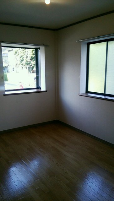 Living and room. Corner room two-sided lighting of Western-style 6 quires