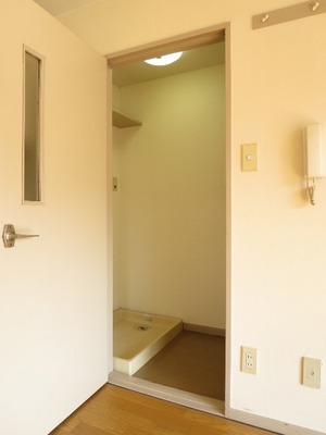 Other room space. Dressing room