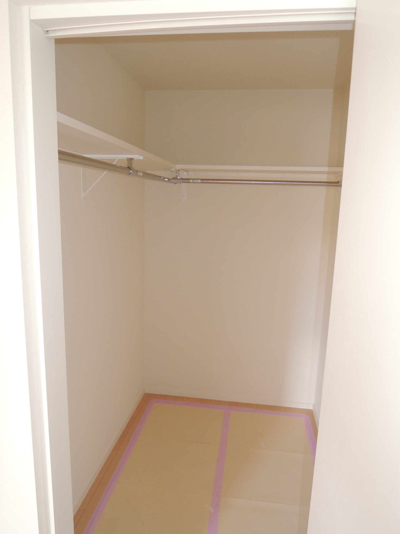 Other. Walk-in closet (1.9 quire)