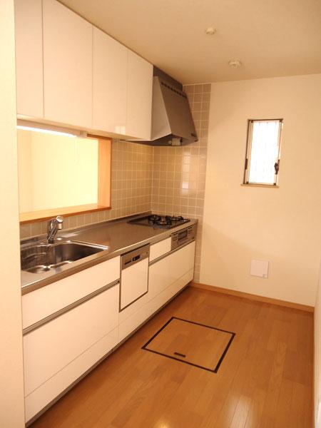 Kitchen. 3 Building Kitchen (March 2013 shooting)