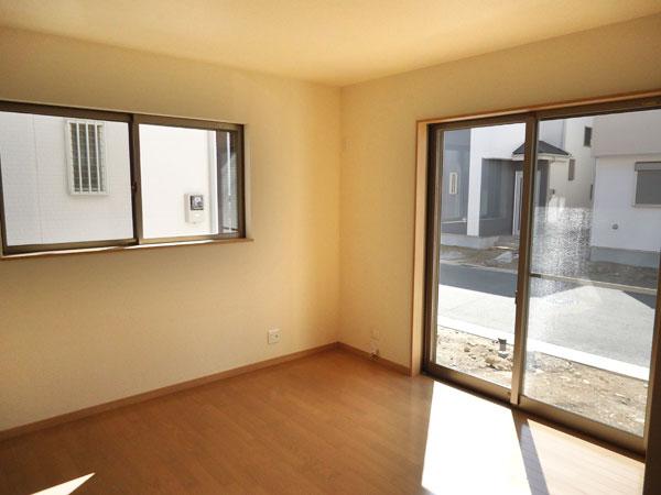 Living. 5 Building Living (March 2013 shooting)