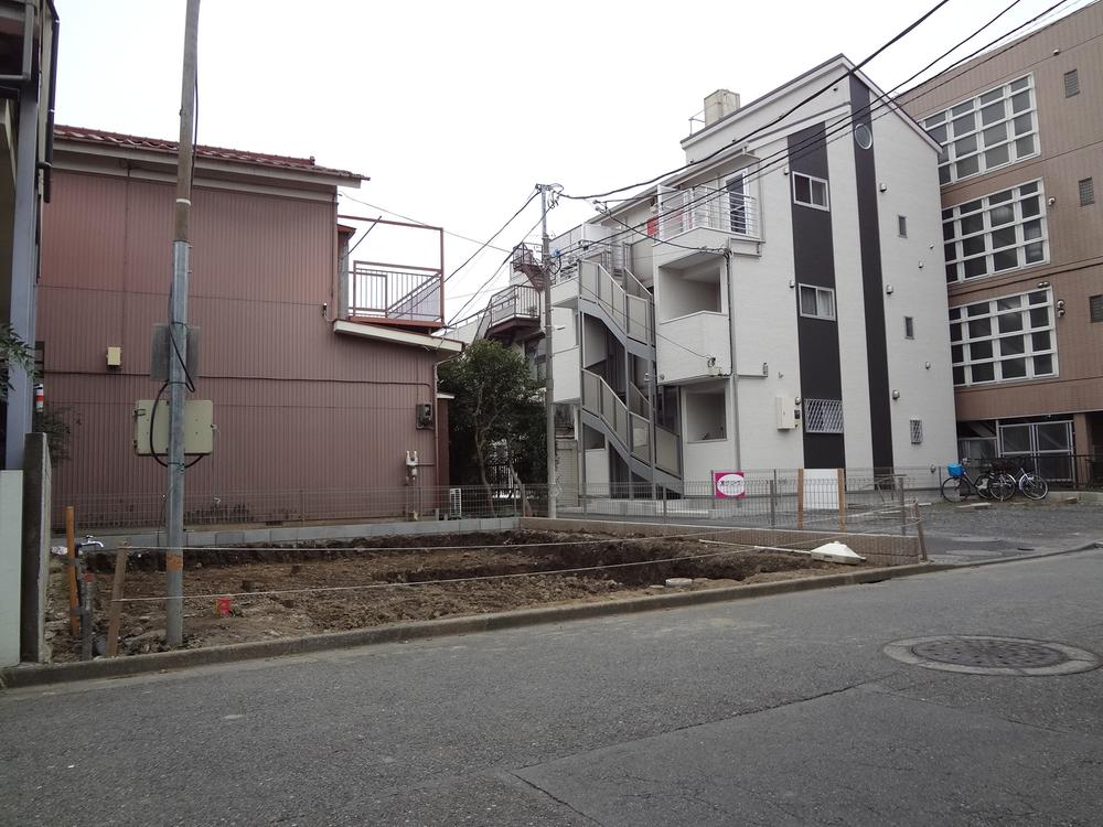 Local appearance photo. Local (11 May 2013) Shooting