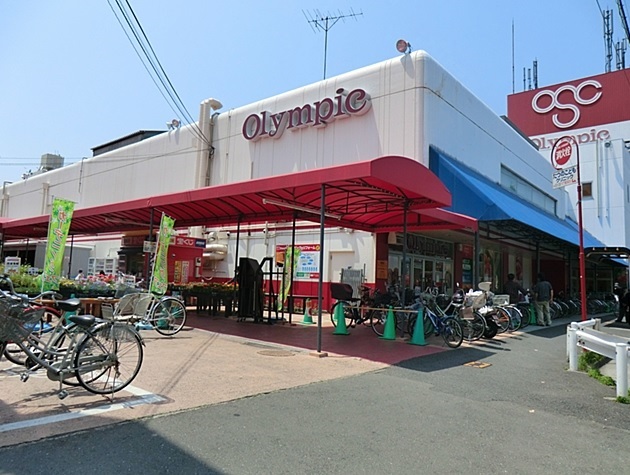 Shopping centre. Olympic shopping center Kawasaki Kashimada shop until the (shopping center) 1200m