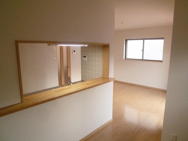 Living. 2013 March 16 shooting Building 3