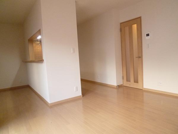 Living. 2013 March 16 shooting Building 3