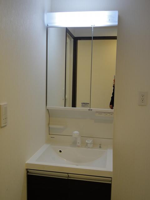 Wash basin, toilet. Our same apartment construction cases