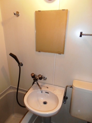 Washroom. ☆ Wash basin ☆