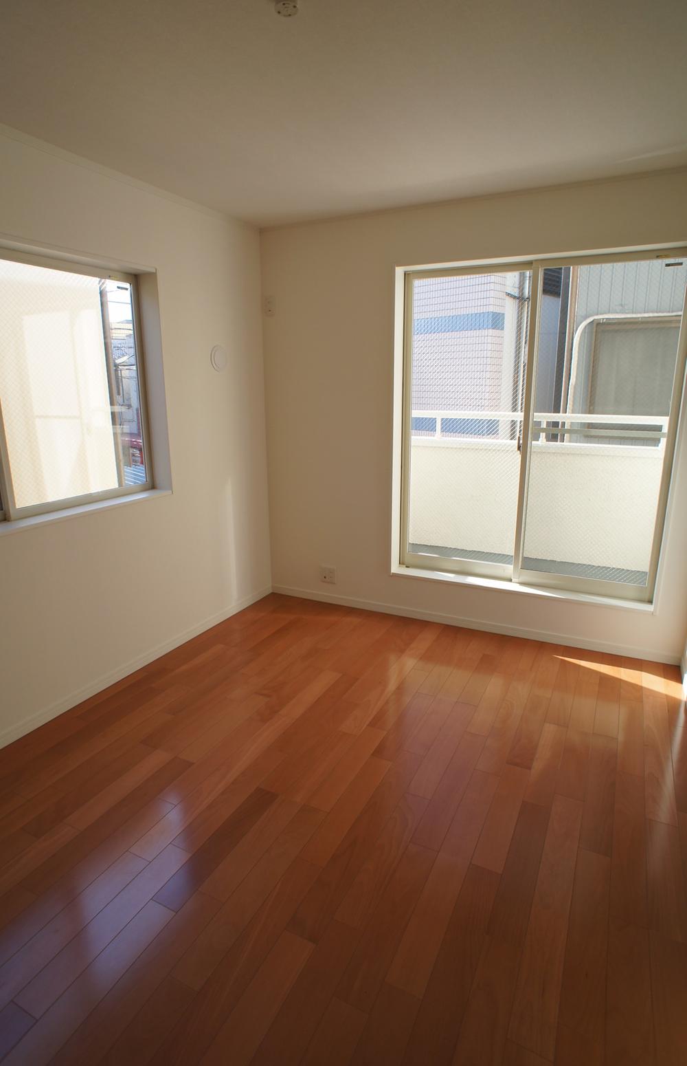 Non-living room. Also there is a balcony on the south side room