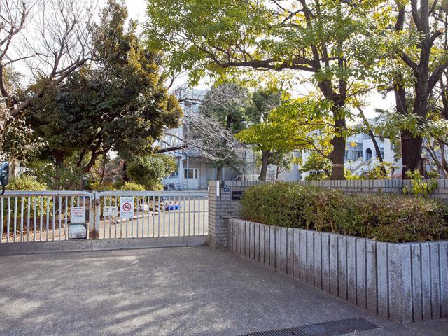Primary school. 631m to the Kawasaki Municipal Ogura Elementary School