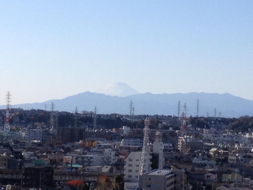 View photos from the dwelling unit. Mount Fuji is visible.