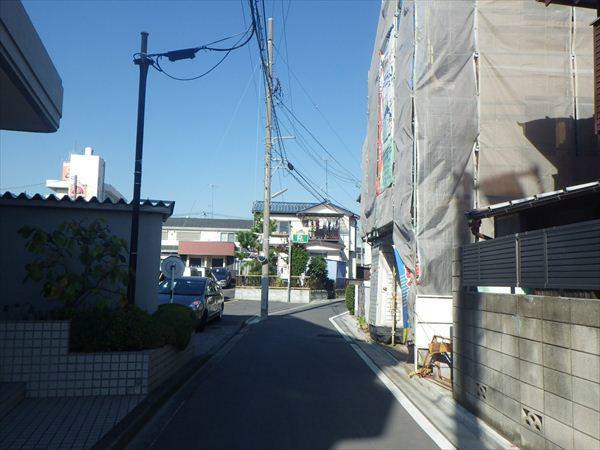Local photos, including front road. Frontal road