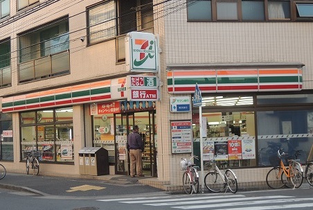 Convenience store. Seven-Eleven 175m to Kawasaki Shinmei Machiten (convenience store)