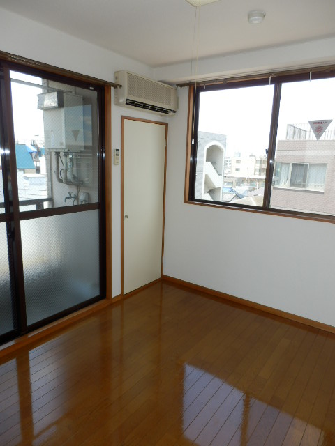 Living and room