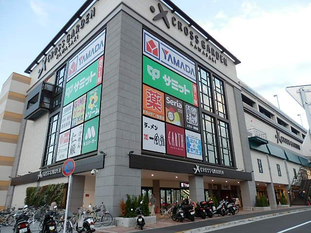 Shopping centre. Until Cross Garden Kawasaki 946m