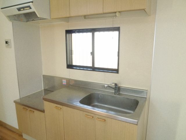 Kitchen. It takes effect ventilation and there is a window