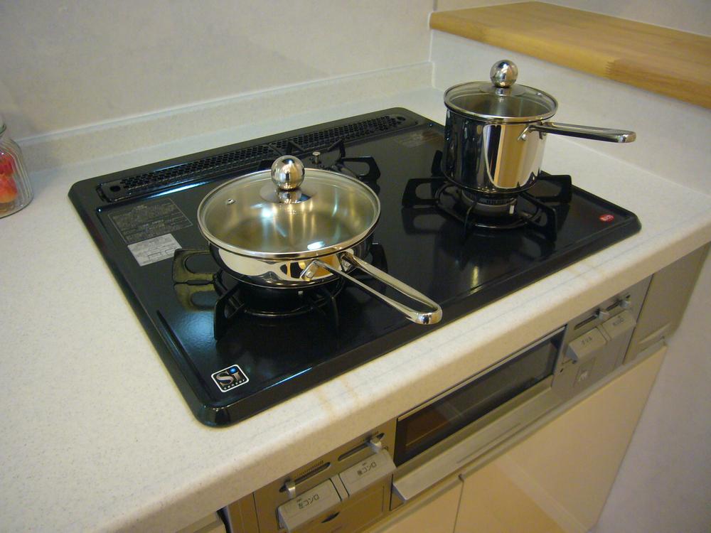 Kitchen. Indoor (12 May 2013) Shooting