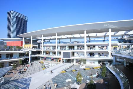 Shopping centre. Lazona 350m to Kawasaki