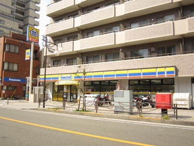 Convenience store. MINISTOP Nanko-cho store (convenience store) to 157m
