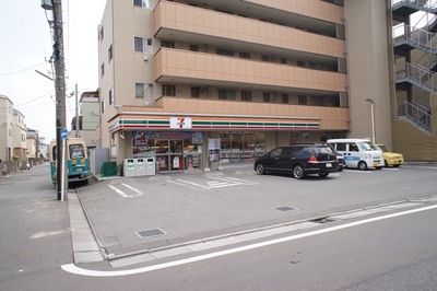 Convenience store. 20m until the Seven-Eleven Kawasaki Kokura store (convenience store)