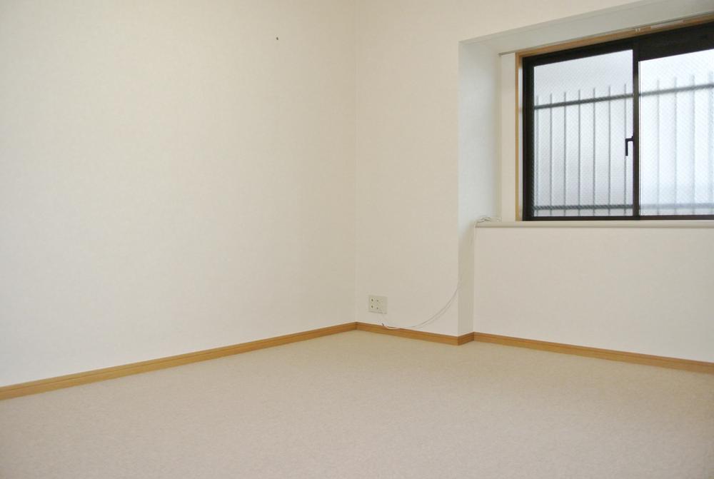 Non-living room. Indoor (11 May 2013) Shooting