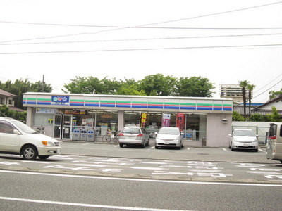 Convenience store. Three F Kawasaki southern market before store up (convenience store) 227m