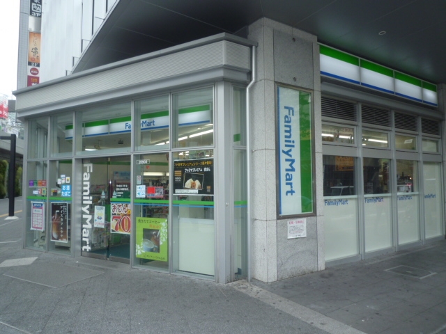 Convenience store. FamilyMart Komukainishi cho chome store up (convenience store) 87m