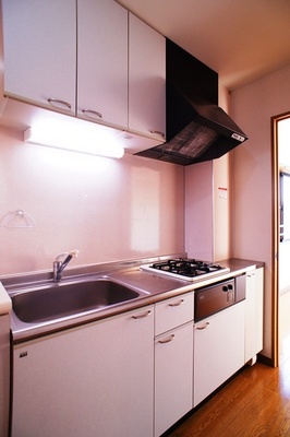 Kitchen. Gas stove is 2 Kuchitsuki
