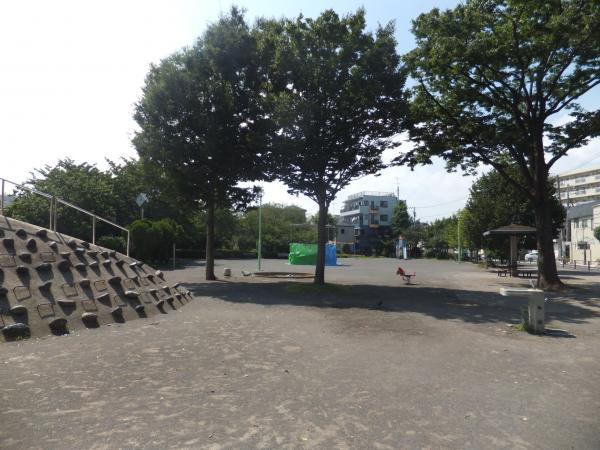 park. Komukai until the first park 170m Komukai first park