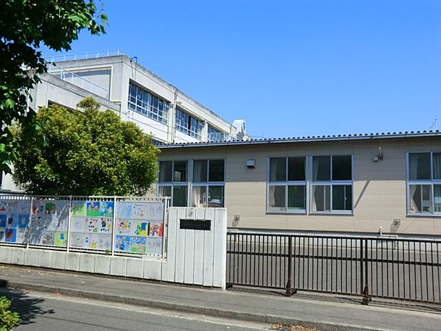 Primary school. 750m school distance is also close to the Kawasaki Municipal Ogura Elementary School, It is safe for families with children of elementary school students come.