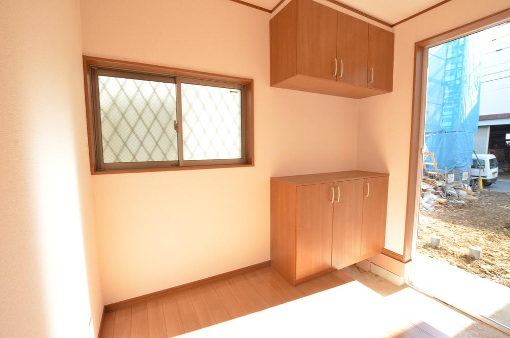 Entrance. Indoor (12 May 2013) Shooting